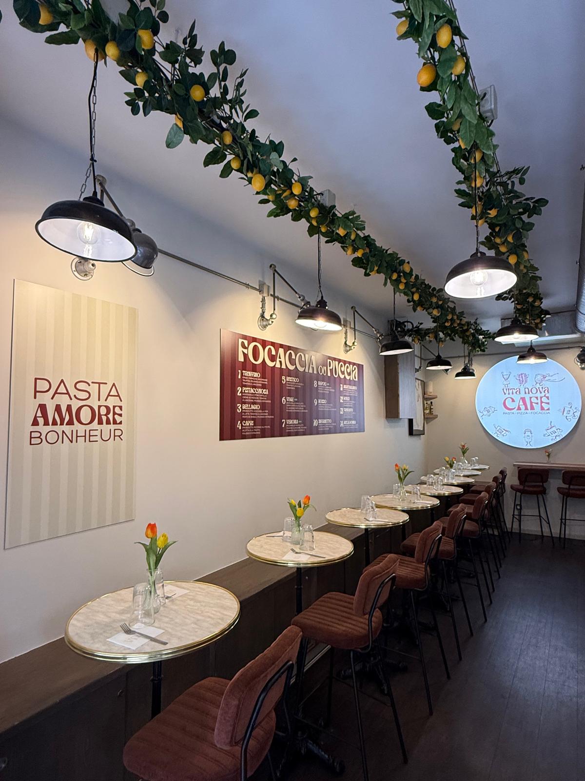 vita nova cafe interieur restaurant italien focaccia pasta